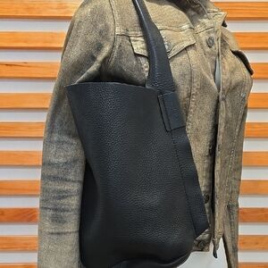 Shinola Detroit Black Pebbled Leather Slouch Tote | Made in‎ USA
